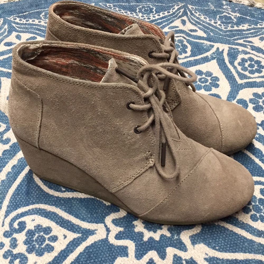 Toms heels